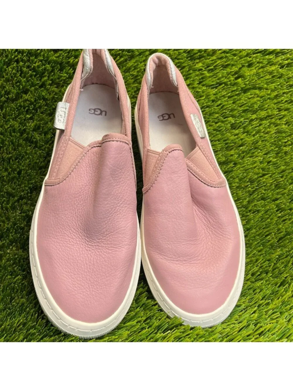 UGG please review